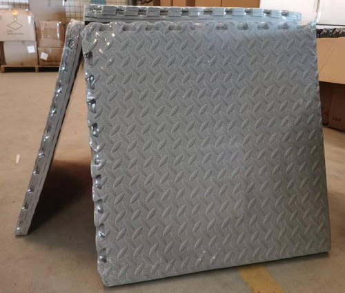 Interlocking foam - interlocking,
